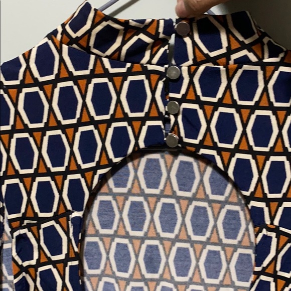 Dress - Picture 6 of 7